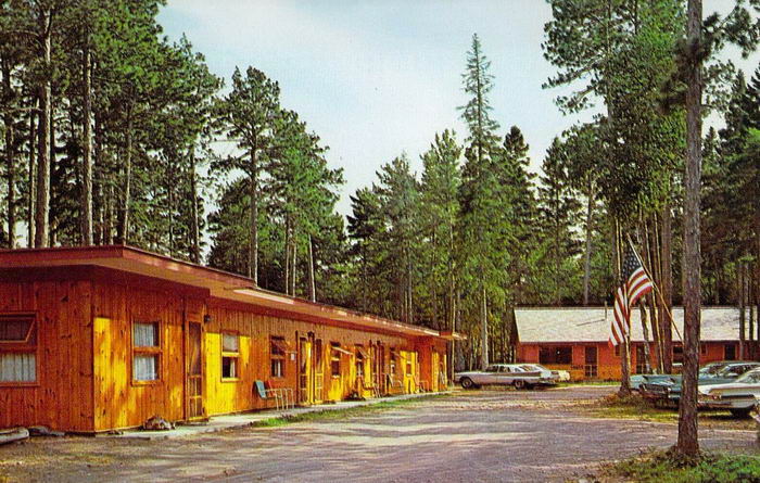 Norland Motel - Old Postcard (newer photo)